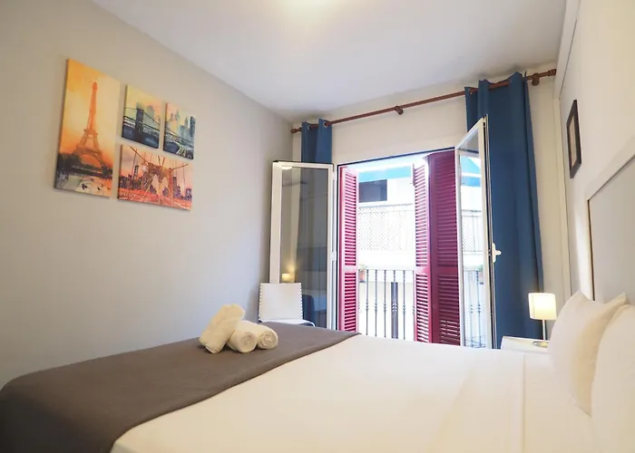 Apartman Balcony View By Hello Homes *